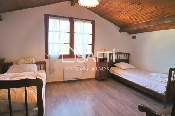 Biscarrosse: Maison Landaise avec Potentiel et dépendances