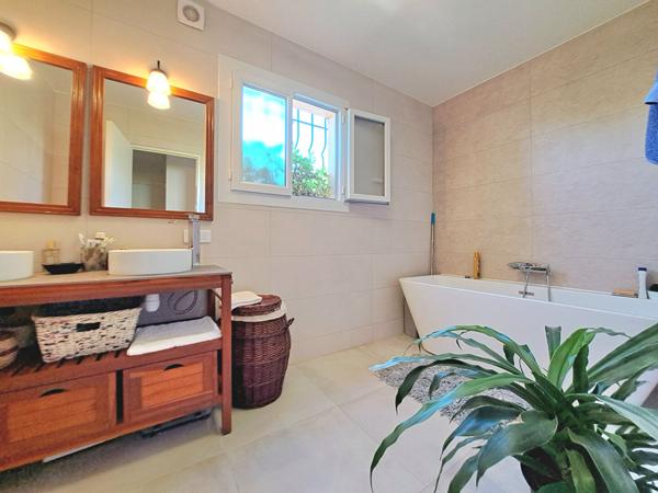 À vendre : Villa 4 pièces 90 m² à Saint-Raphaël - Exclusivité NESTENN