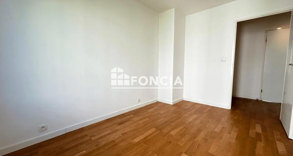 Location Appartement 4 pièces 76.34 m² - Issy-les-moulineaux 92130