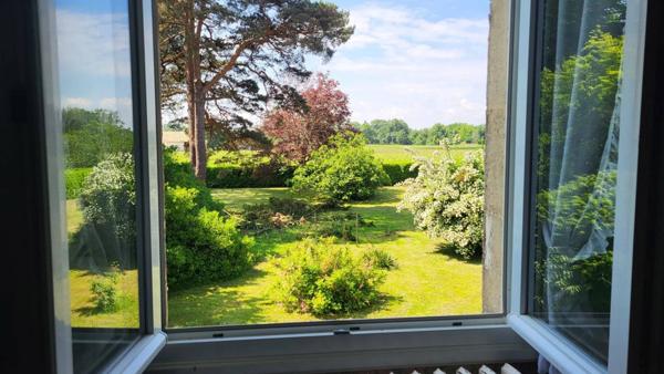 Grande maison ancienne de 213 m² avec dépendance et parc arboré