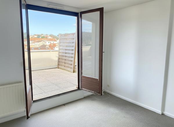Appartement T3 avec terrasse et garage Centre-ville de Cahors Cahors