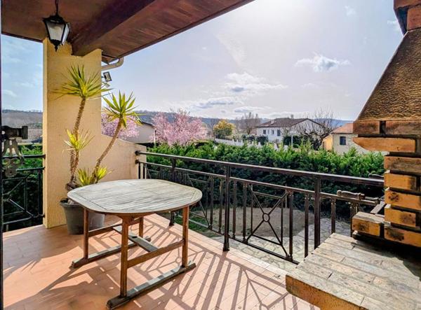 Maison de 130 m2 avec 4 chambres, garage, sur terrain de 579 m²