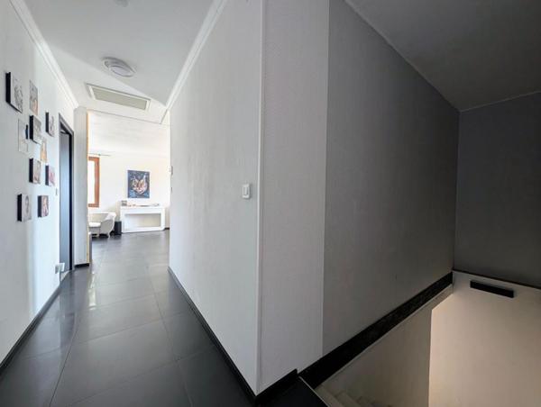 Maison de 130 m2 avec 4 chambres, garage, sur terrain de 579 m²