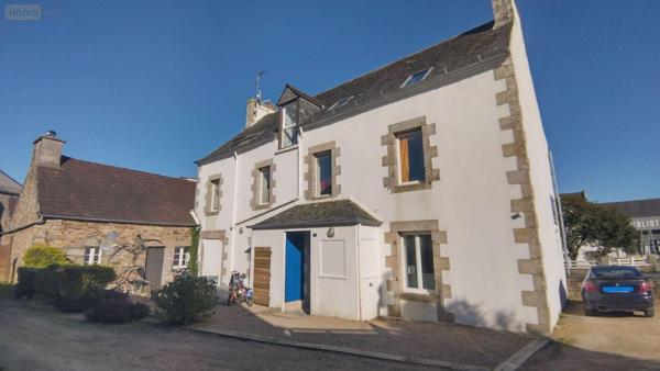 Local mixte (Pro/Hab) à vendre à Lanmeur dans le Finistère (29620), ref : iMML   
Centre ville