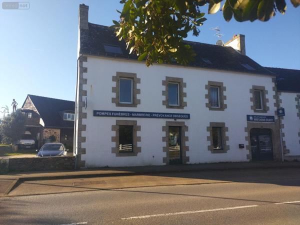 Local mixte (Pro/Hab) à vendre à Lanmeur dans le Finistère (29620), ref : iMML   
Centre ville