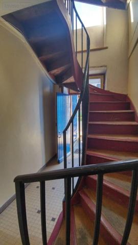 Local mixte (Pro/Hab) à vendre à Lanmeur dans le Finistère (29620), ref : iMML   
Centre ville