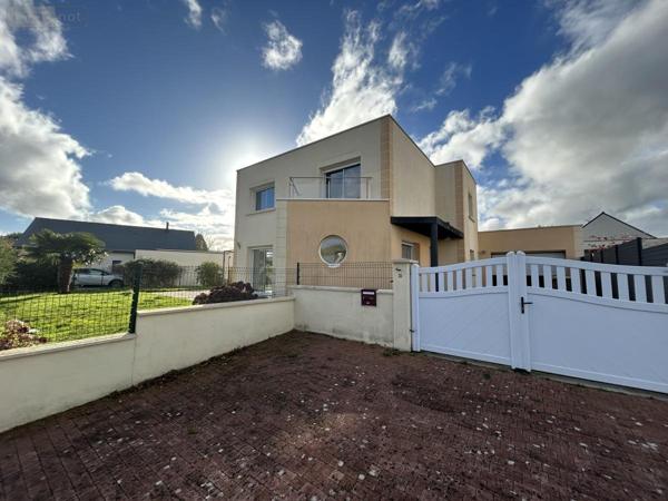 Maison à louer à Quessoy dans les Côtes-d'Armor (22120), ref : 22007-L5