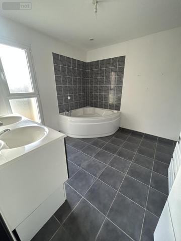 Maison à louer à Quessoy dans les Côtes-d'Armor (22120), ref : 22007-L5