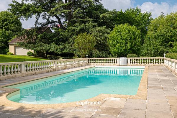 EXCEPTIONNEL : Bâtisse du 20ème Siècle de 300 m² environ