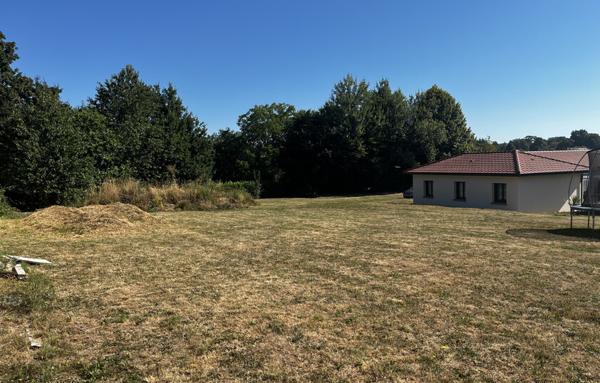 Terrain à Batir de 1 390 m²