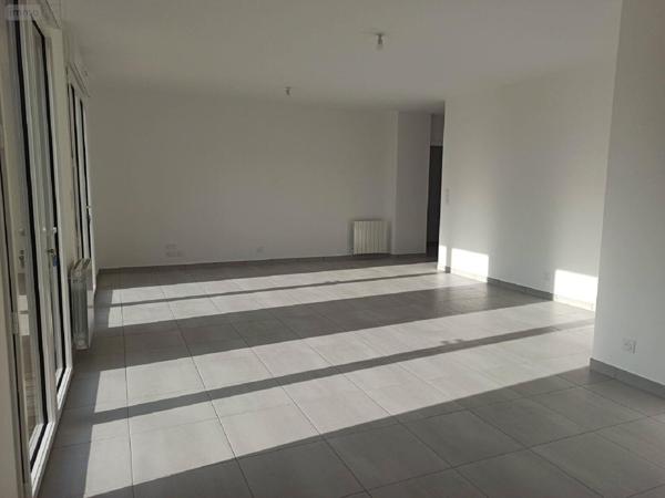 Appartement à vendre à Combourg en Ille-et-Vilaine (35270), ref : 091-558   
COMBOURG