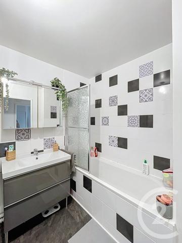 Appartement F3 à vendre  3 pièces - 66,90 m2 CLERMONT FERRAND - 63