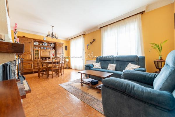 Maison familiale avec sous-sol