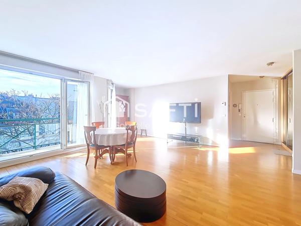 Rue DANTON - Bel appartement avec 2 balcons et double parking