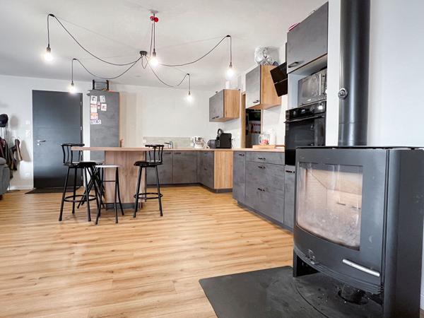 Maison totalement de plain pied à Tiercé - 4 chambres - 150 m2- jardin