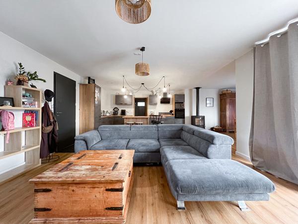 Maison totalement de plain pied à Tiercé - 4 chambres - 150 m2- jardin