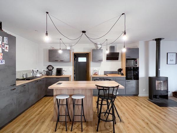 Maison totalement de plain pied à Tiercé - 4 chambres - 150 m2- jardin