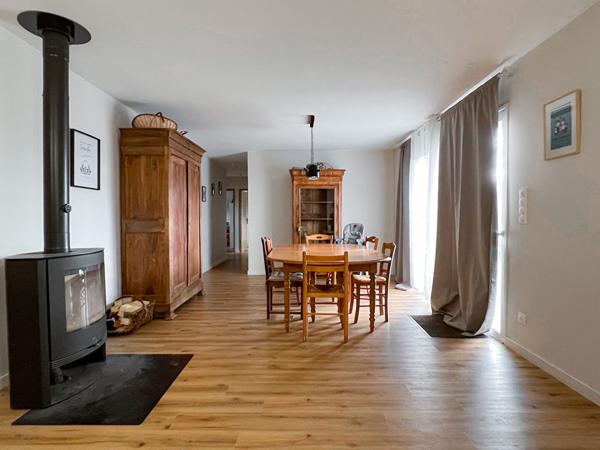 Maison totalement de plain pied à Tiercé - 4 chambres - 150 m2- jardin