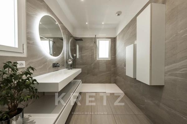 Sagone, région d'Ajaccio, maison d'architecte avec splendide vue mer