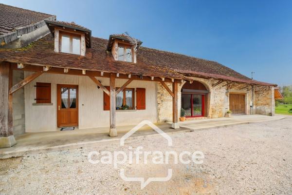 Ancienne ferme bressane, 3 chambres avec grand terrain et dépendances – Au calme, proche de Lons-le-Saunier (39000)