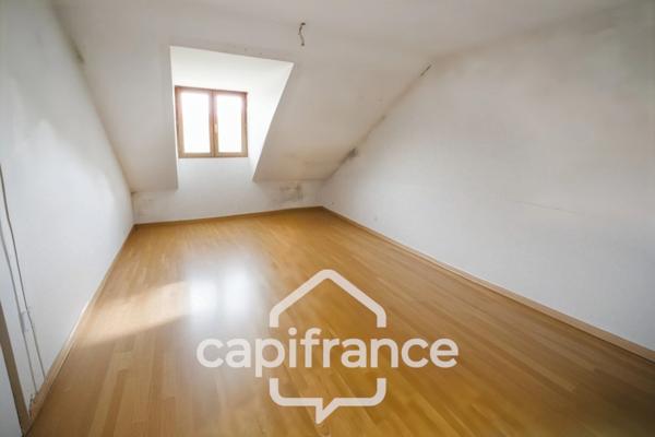 Ancienne ferme bressane, 3 chambres avec grand terrain et dépendances – Au calme, proche de Lons-le-Saunier (39000)