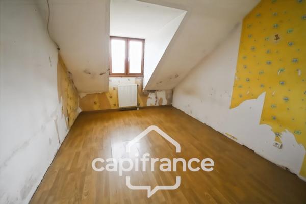 Ancienne ferme bressane, 3 chambres avec grand terrain et dépendances – Au calme, proche de Lons-le-Saunier (39000)