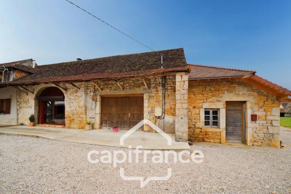 Ancienne ferme bressane, 3 chambres avec grand terrain et dépendances – Au calme, proche de Lons-le-Saunier (39000)