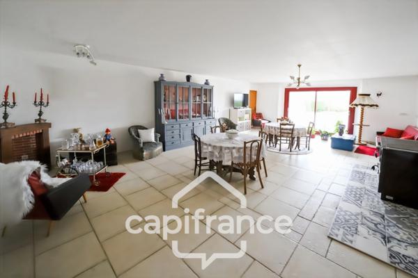 Ancienne ferme bressane, 3 chambres avec grand terrain et dépendances – Au calme, proche de Lons-le-Saunier (39000)