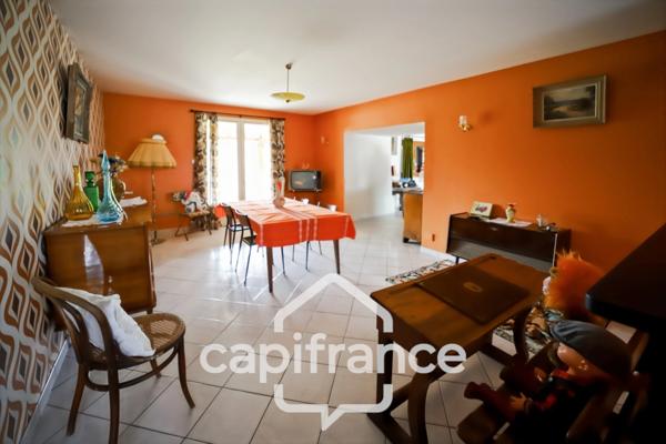 Ancienne ferme bressane, 3 chambres avec grand terrain et dépendances – Au calme, proche de Lons-le-Saunier (39000)