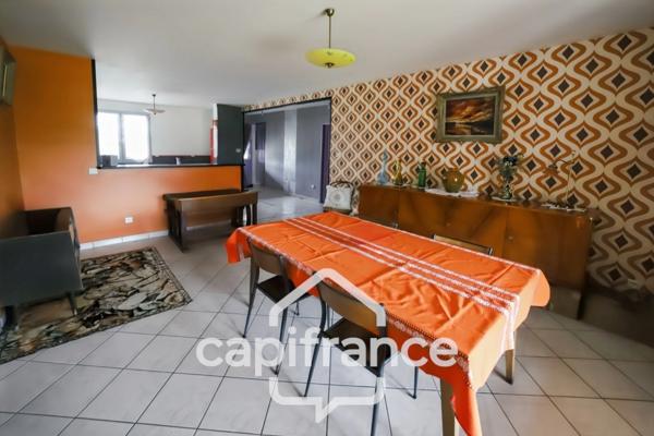 Ancienne ferme bressane, 3 chambres avec grand terrain et dépendances – Au calme, proche de Lons-le-Saunier (39000)