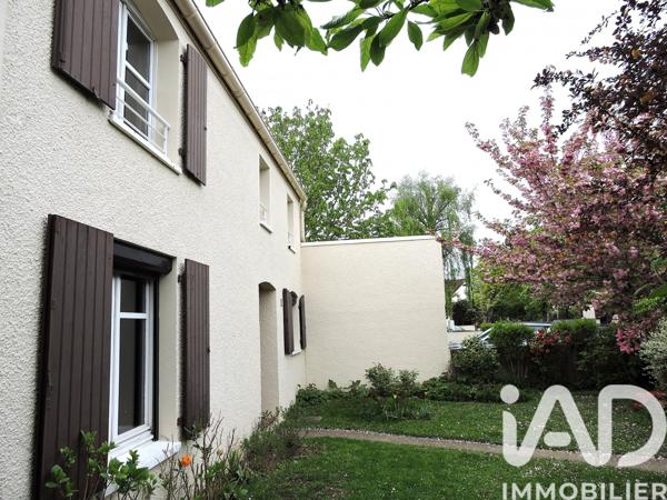 Maison à vendre 7 pièces 144,87 m² Voisins-le-Bretonneux