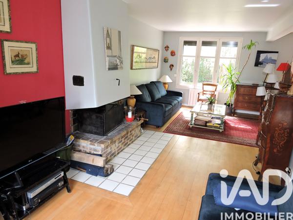 Maison à vendre 7 pièces 144,87 m² Voisins-le-Bretonneux