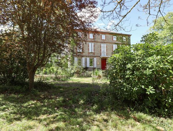 Superbe maison de maître - 284 m² habitables - Parc arboré de 3 800 m²