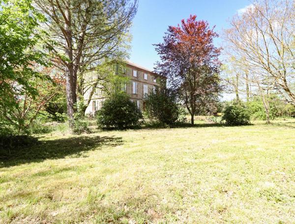 Superbe maison de maître - 284 m² habitables - Parc arboré de 3 800 m²