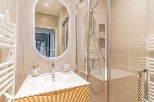 Appartement à vendre 724 640 € Bordeaux 3 p 82 m² DPE A
