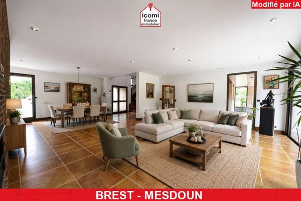 A VENDRE MAISON D’ARCHITECTE DE 248 M² – 5 CHAMBRES - JARDIN SANS VIS-VIS DE 2300 M² - GARAGE DE 41 M² - CHAUFFAGE AU SOL - VMC DOUBLE FLUX- DPE C