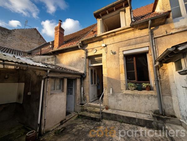 Vente Maison118,22 m² - 7 Pièces - SAINT AMAND MONTROND (18200)