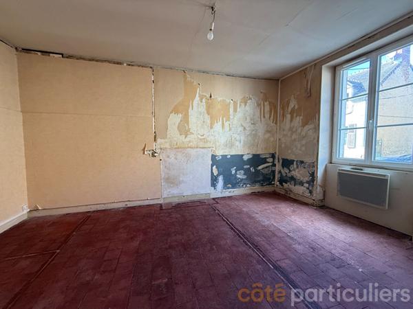 Vente Maison118,22 m² - 7 Pièces - SAINT AMAND MONTROND (18200)