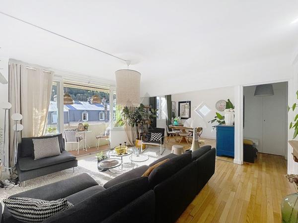 A VENDRE QUIMPER PALAIS DE JUSTICE Appartement 5 pièces 105 m2 dernier étage