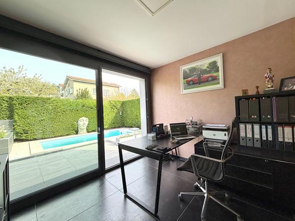 Villa contemporaine d'exception de 300 m² à Sorbiers