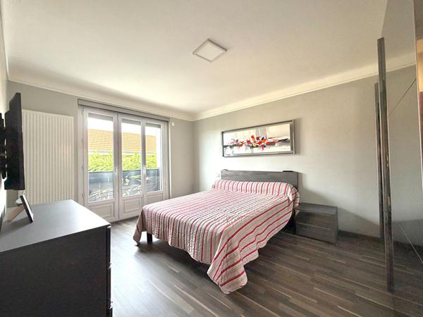 Villa contemporaine d'exception de 300 m² à Sorbiers