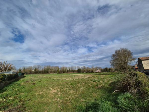Terrain de 1203m² à 42105€ HAI, FRONTENAY ROHAN ROHAN (79)