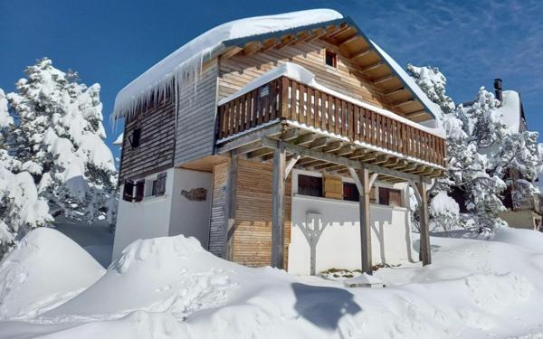 CHALET MEUBLE ET RENOVE 108m² AVEC TERRASSE SUD