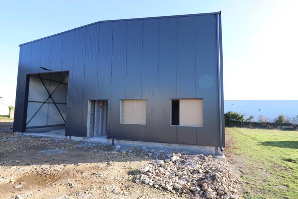 LOCAL / BUREAU NEUF A LOUER NIORT (79)