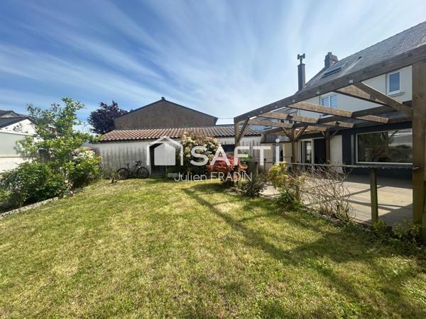 Rare sur le marché ! Maison 4 chambres avec un plateau de 150 m² exploitable en rez-de chaussée !