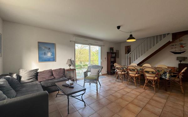 Maison à vendre    5 pièces •  Port-des-Barques