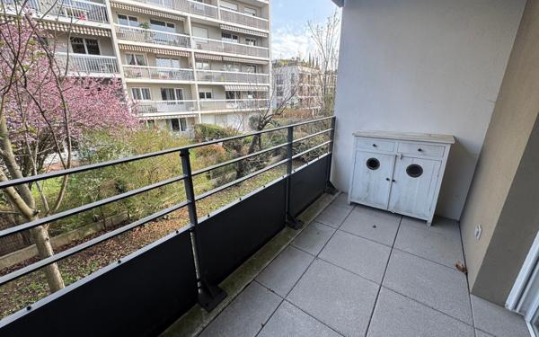Appartement à louer    3 pièces • 71,42 m2 Lyon 5
