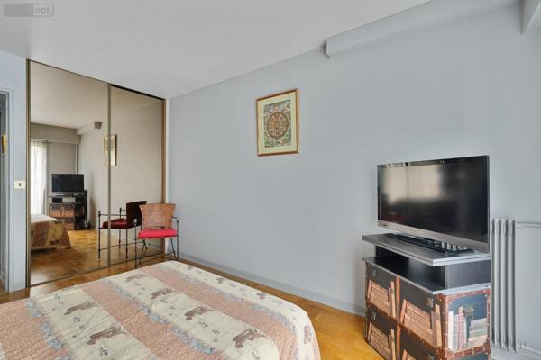 Appartement à vendre à Paris 20e arrondissement à Paris (75020), ref : 3 P. HERMITAGE PARIS20   
BELLE VILLE