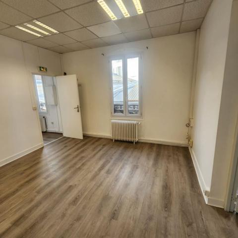 Bureaux Charenton Le Pont 37 m2
