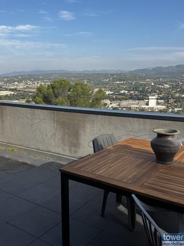 VILLA D'EXCEPTION R+3 AVEC VUE PANORAMIQUE SUR MARSEILLE